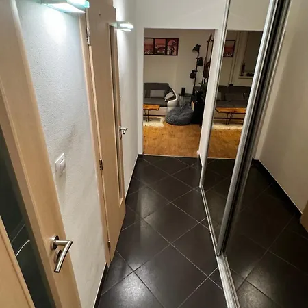 Parkside Modern Haven In Apartment